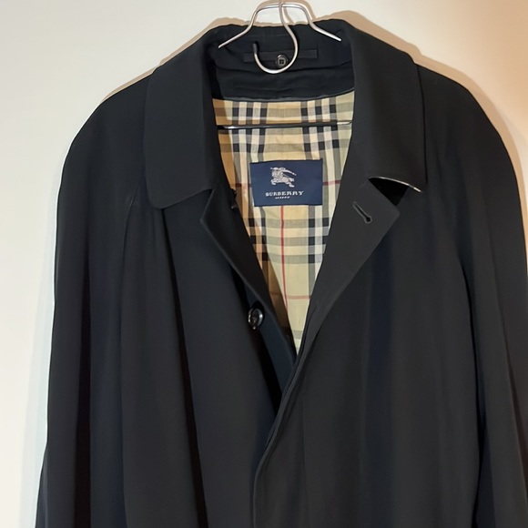 Large Burberry trench coat - Picture 3 of 12